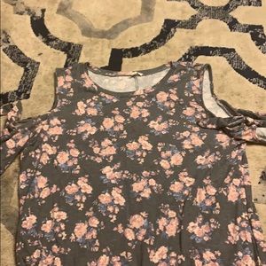 Long sleeve blouse with sleeve cutouts